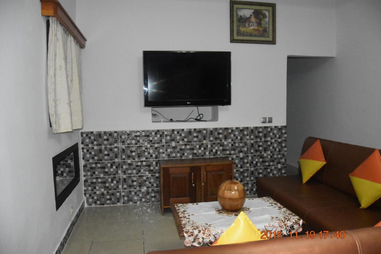 Yopougon Hotel Residence Georges Colette מראה חיצוני תמונה